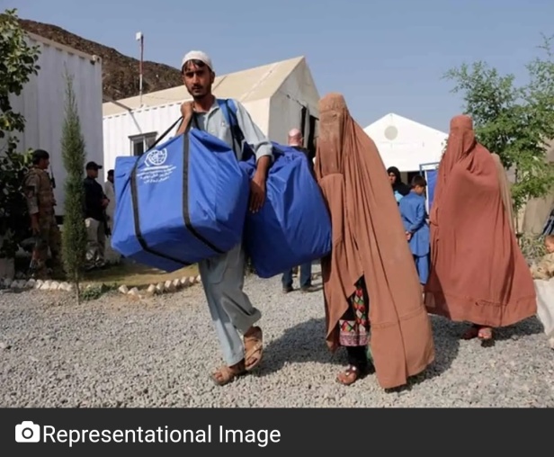 तालिबान हिंसा ने अफगानिस्तान में हजारों परिवारों को विस्थापित किया! 3